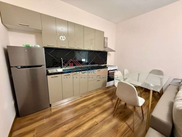 Apartament 1+1 me qera ne Rruga e Kavajes Tirane