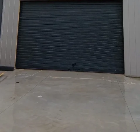 Tirane, jepet me qera magazine Kati 0, 3.600 m² 4.000 € (CITY PARK)