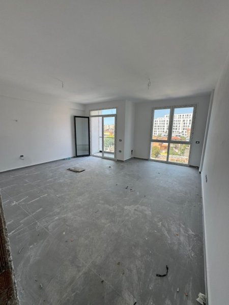 Tirane, shitet apartament 2+1+Ballkon Kati 3, 124 m² 206.000 € (Rruga Jordan Misja)