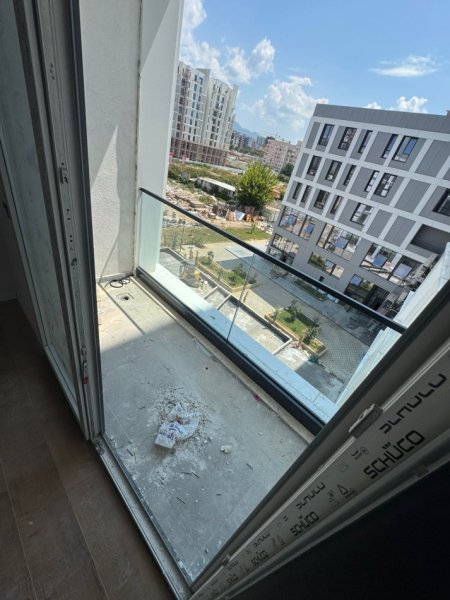Tirane, shitet apartament 2+1+Ballkon Kati 3, 124 m² 206.000 € (Rruga Jordan Misja)