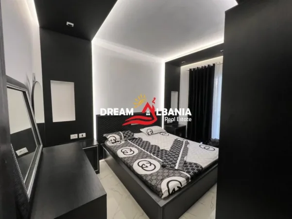 Tirane, jepet me qera apartament 1+1 , 75 m² 530 € (ne rrugen Ferit Xhajko prane ish Restorant Durresi)