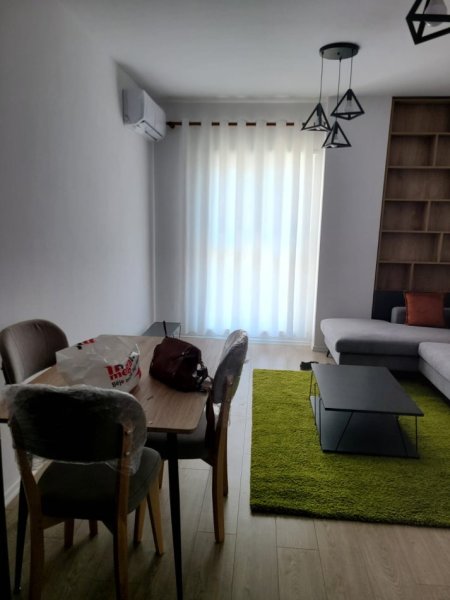 Tirane, jepet me qera apartament 1+1 Kati 7, 50 m² 400 € (Univers City)