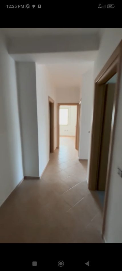 Tirane, shes apartament 2+1 Kati 3, 98 m² 220.000 € (Rruga liqeni I thate)