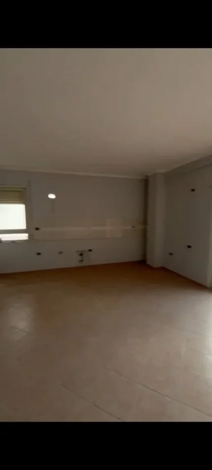 Tirane, shes apartament 2+1 Kati 3, 98 m² 220.000 € (Rruga liqeni I thate)