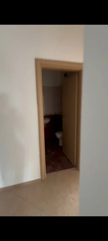 Tirane, shes apartament 2+1 Kati 3, 98 m² 220.000 € (Rruga liqeni I thate)