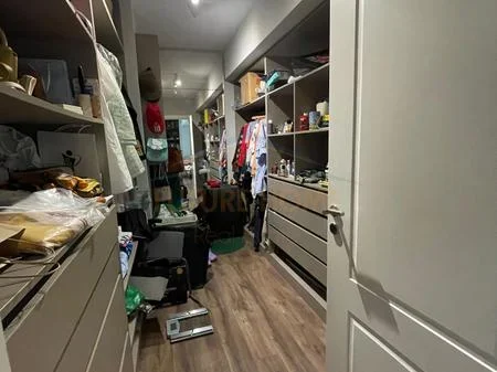 Tirane, shitet apartament 3+1+2+Garderobe+Ballkon Kati 4, 109 m² 240.000 € (Rruga e Kavajes)