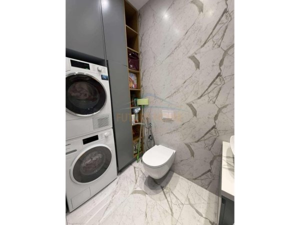 Tirane, shitet apartament 2+1+Ballkon Kati 9, 103 m² 350.000 € (Square 21 – Rruga e Kavajës)