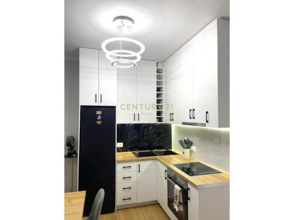 Tirane, shitet apartament 1+1 Kati 1, 43 m² 121.000 € (LIQENI THATE)