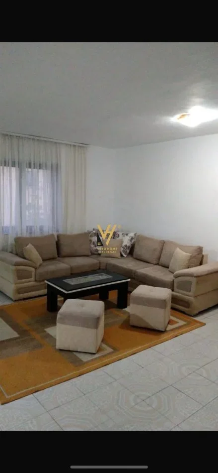 Tirane, jepet me qera apartament 2+1+Ballkon Kati 5, 75 m² 500 € (VASIL SHANTO)