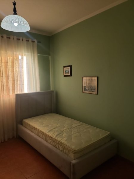 Tirane, jepet me qera apartament 1+1+Ballkon Kati 9, 105 m² 650 € (RRUGA TISH DAIJA, KOMUNA E PARISIT)