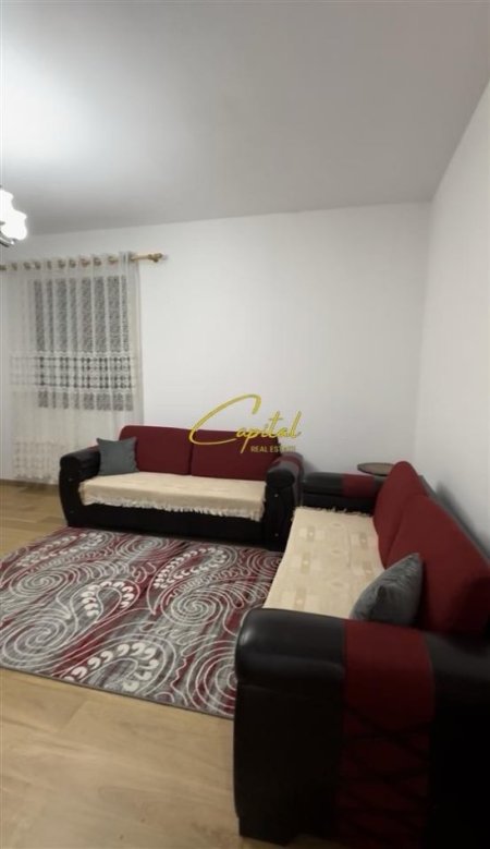 Tirane, jepet me qera apartament 1+1 Kati 1, 80 m² 300 € (SAUK)