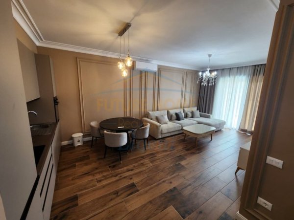 Tirane, jepet me qera apartament 2+1+Ballkon Kati 1, 126 m² 1.200 € (Liqeni i Thate)
