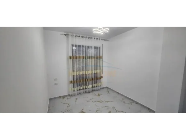 Jepet me Qera Apartament 2+1+ Post Parkimi ,  700 €