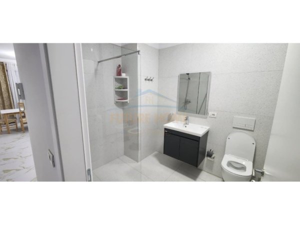 Jepet me Qera Apartament 2+1+ Post Parkimi ,  700 €