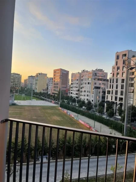 Tirane, jepet me qera zyre Kati 3, 64 m² 850 € (Rruga e Kosovareve)