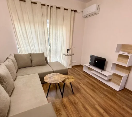 Tirane, jepet me qera apartament 1+1 Kati 4, 73 m² 700 € (PRANE XHAMISE)
