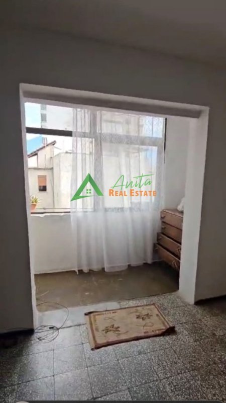 Tirane, shitet apartament 1+1 Kati 4, 63 m² 122.000 € (Pazari i Ri)
