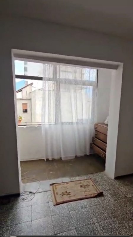 Tirane, shitet apartament 1+1+Ballkon Kati 4, 64 m² 122.000 € (TE PAZARI I RI)