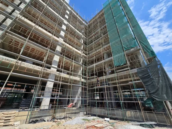 Tirane, shitet apartament 2+1+Ballkon Kati 5, 93 m² 110.500 € (Rruga Lidhja e Prizrenit)