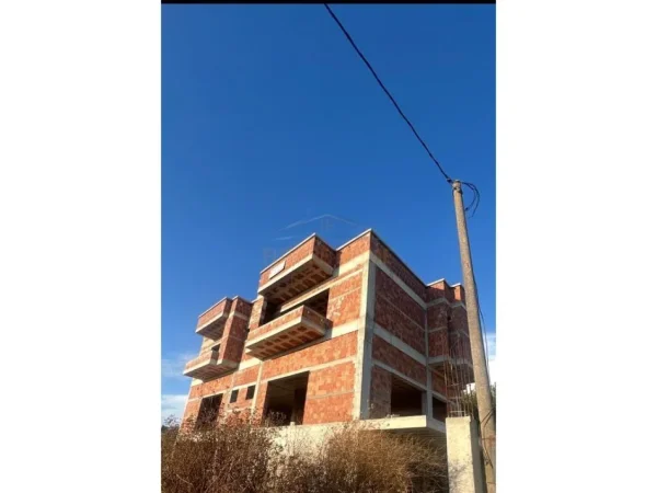 Durres, shitet shtepi 3 Katshe Kati 3, 511 m² 1.250.000 € (Gjiri i Lalzit)