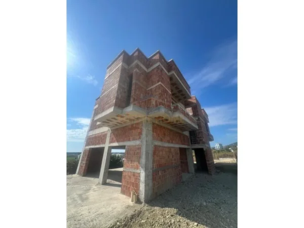 Durres, shitet shtepi 3 Katshe Kati 3, 511 m² 1.250.000 € (Gjiri i Lalzit)