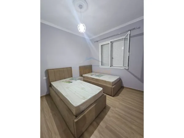 Durres, shitet apartament 2+1+Aneks+Ballkon Kati 2, 90 m² 