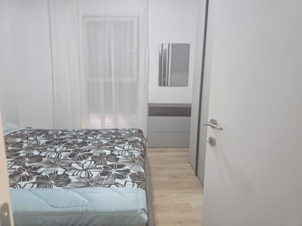 Tirane, jepet me qera apartament 1+1+Ballkon Kati 3, 65 m² 450 € (Ali Demi)