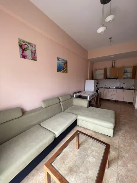 Tirane, jepet me qera apartament 2+1+Ballkon Kati 1, 85 m² 520 € (Residenca Kodra e Diellit)