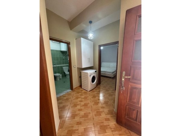 Tirane, jepet me qera Vile 2+1+Ballkon Kati 3, 110 m² 500 €