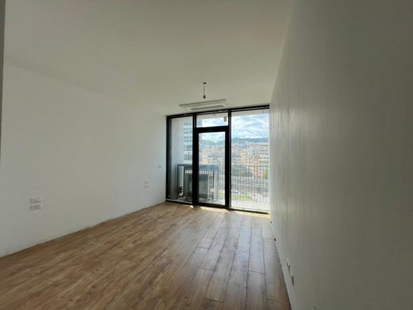 Tirane, shitet apartament 2+1+Ballkon Kati 5, 103 m² 350.000 € (Liqeni Artificial)