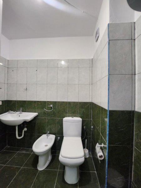 Tirane, jepet me qera apartament 1+1 Kati 1, 63 m² 430 € (Rruga Vorpsi)