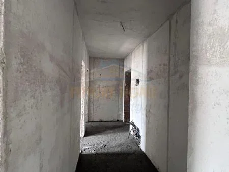 Tirane, shitet apartament 2+1+2+Post Parkimi+Ballkon Kati 5, 88 m² 105.000 € (QTU, Univers City)