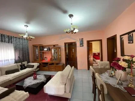 Tirane, shitet shtepi 3 Katshe Kati 1, 533 m² 350.000 € (Fresku)