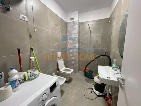 Tirane, jepet me qera apartament 1+1+Post Parkimi+Ballkon Kati 6, 53 m² 750 € (Bulevardi i Ri, Rruga Karl Gega)