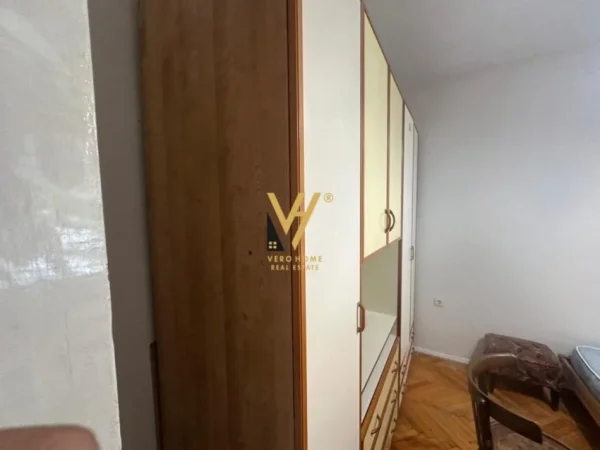 Tirane, jepet me qera apartament 2+1+Ballkon Kati 2, 70 m² 520 € (VASIL SHANTO)