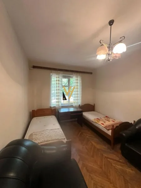 Tirane, jepet me qera apartament 2+1+Ballkon Kati 2, 70 m² 520 € (VASIL SHANTO)