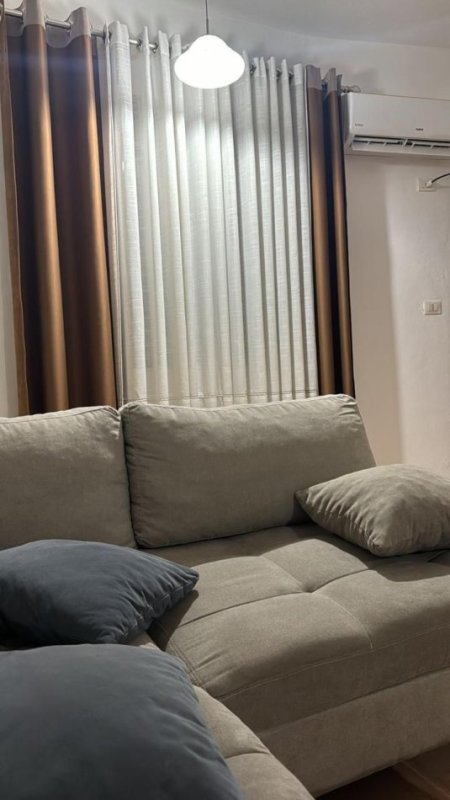 Tirane, jepet me qera Vile 1+1 Kati 1, 70 m² 390 € (prane Vila Kion,)