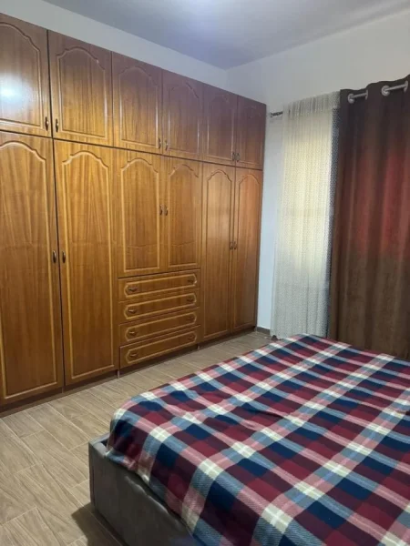 Tirane, jepet me qera Vile 1+1 Kati 1, 70 m² 390 € (prane Vila Kion,)