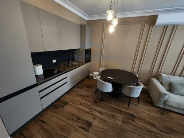 Tirane, jepet me qera apartament 2+1 Kati 1, 126 m² 1.200 € 