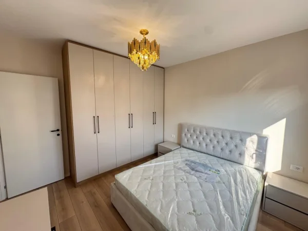 Tirane, shitet apartament 2+1+Ballkon Kati 6, 100 m² (Astir)