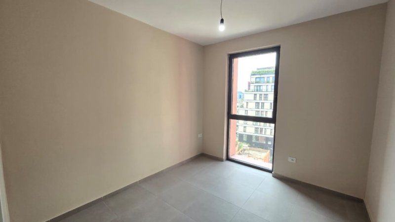 Tirane, jepet me qera apartament 3+1 Kati 6, 136 m² 1.500 € (Rruga e Kavajes)