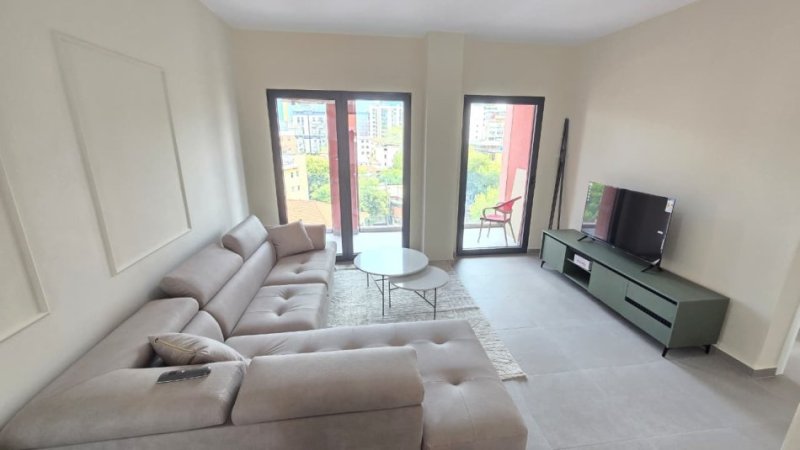 Tirane, jepet me qera apartament 3+1 Kati 6, 136 m² 1.500 € (Rruga e Kavajes)