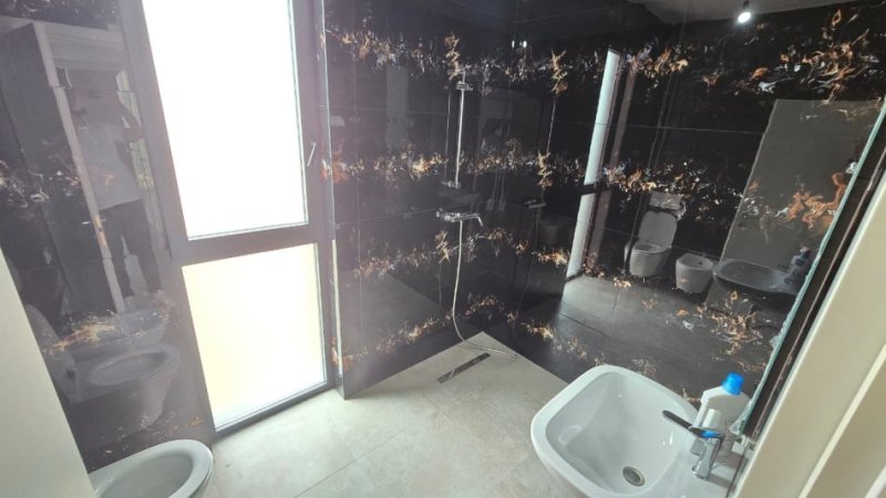 Tirane, jepet me qera apartament 3+1 Kati 6, 136 m² 1.500 € (Rruga e Kavajes)
