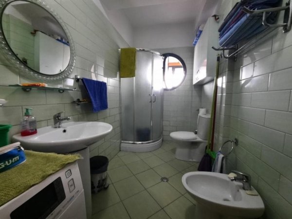 Tirane, jepet me qera apartament 2+1+Ballkon Kati 6, 120 m² 600 € (prane VIZION PLUS)