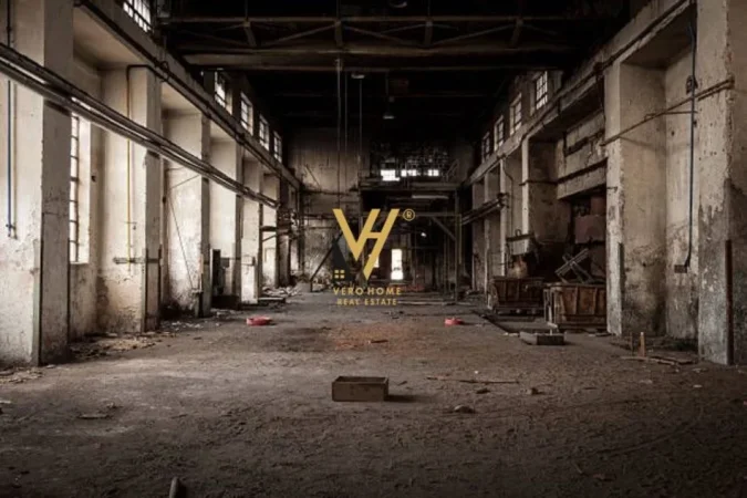 Durres, shitet magazine Kati 0, 300 m² 340.000 € (SUKTH)