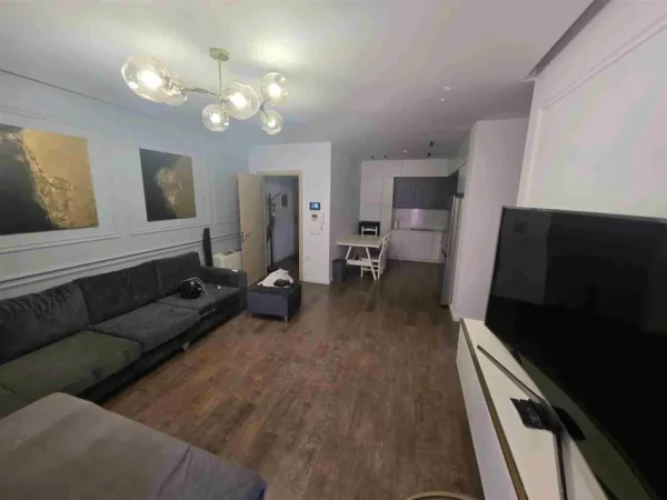 Tirane, jepet me qera apartament 2+1+Ballkon Kati 4, 115 m² 750 € (ASTIR)