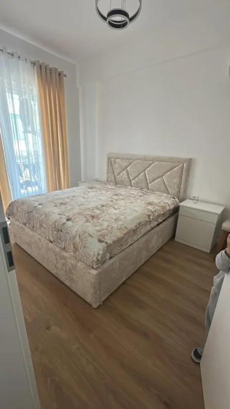 Tirane, jepet me qera 1+1 Kati 2, 450 € 