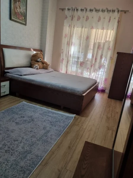 Tirane, jap me qera apartament 2+1+Ballkon Kati 6, 110 m² 500 lek