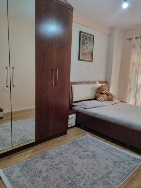 Tirane, jap me qera apartament 2+1+Ballkon Kati 6, 110 m² 500 lek