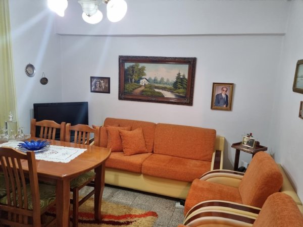 Tirane, jepet me qera apartament 2+1+Ballkon Kati 3, 68 m² 450 € (RRUGA E DURRESIT)